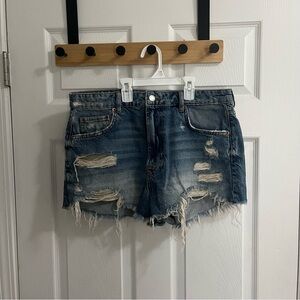Zara women’s dark vintage wash high waisted cut off jean shorts